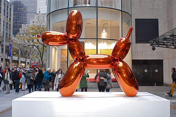 Koons’ Balloon Dog Orange – sculpture created in high-chromium stainless steel