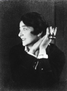 The remarkable Eileen Gray. Portrait by Berenice Abbott,Paris, 1926