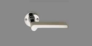 Door handle in polished stainless steel WD28CHR from Tecnoline from original prototype1928
