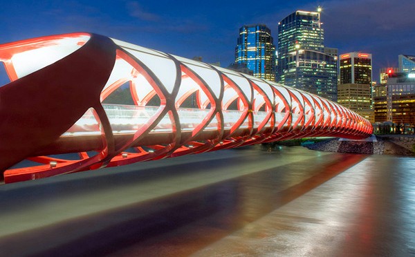 The Peace Bridge 2012, Memorial Drive, Calgary by Spanish architect and Structural Engineer Santiago Calatrava