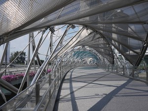 A pedestrian’s view of The Helix Bridge, photograph from The International Molybdenum Association and by Nicole Kinsman