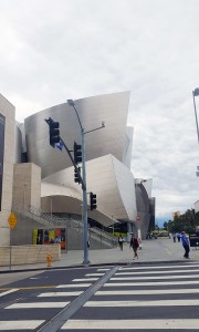 Frank Gehry’s Walt Disney Concert Hall, showing the dramatic structure in contrast to the sidewalk. Photography by TIDB (The UK Interior Design Bureau) 2016.