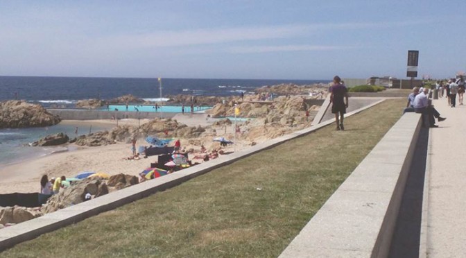 The beach and the avenue approaching the Swimming pool by Alvaro Siza, Leça da Palmeira, Portugal.