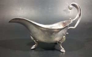 Antique Victorian footed Gravy Boat/Pourer in electroplated silver. Sold via Treasure Valley.